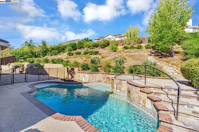 $1,595,000 | 5391 Fernbank Drive, Concord, CA 94521