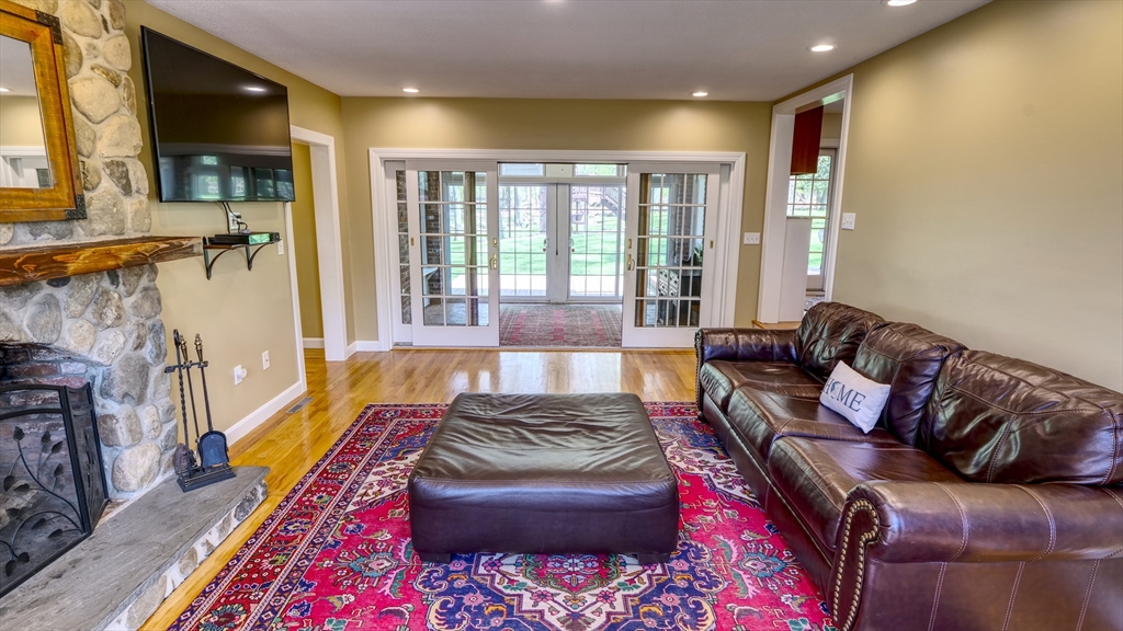 86 Forest Ridge Road West Springfield, MA 01089 - Photo 6 of 34