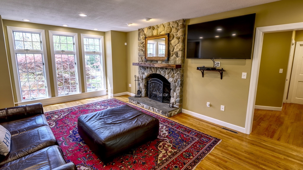 86 Forest Ridge Road West Springfield, MA 01089 - Photo 8 of 34