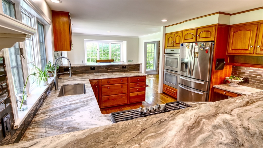 86 Forest Ridge Road West Springfield, MA 01089 - Photo 10 of 34