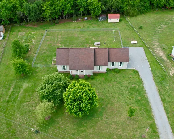 $279,900 | 14 Long Meadow Drive, Fayetteville, TN 37334