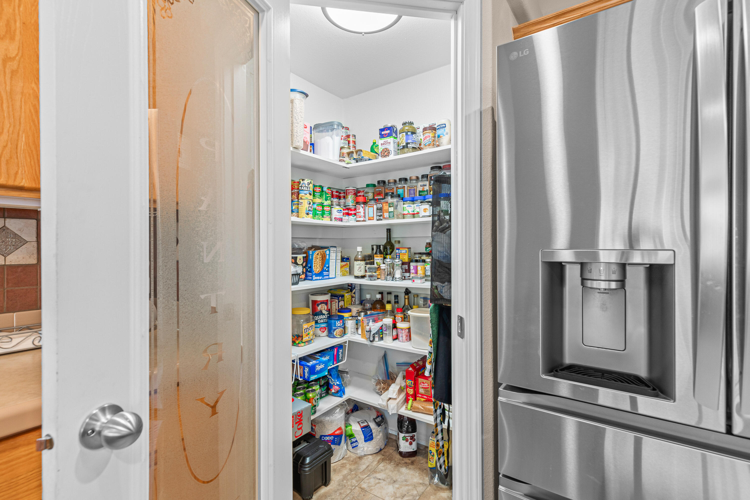 8401 Old Stage Road, Unit 34 Central Point, OR 97502 - Photo 10 of 30 Pantry