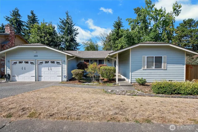 $665,000 | 2203 Lincoln Place Southeast, Renton, WA 98055