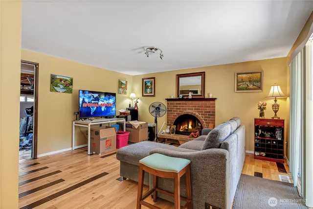 $665,000 | 2203 Lincoln Place Southeast, Renton, WA 98055