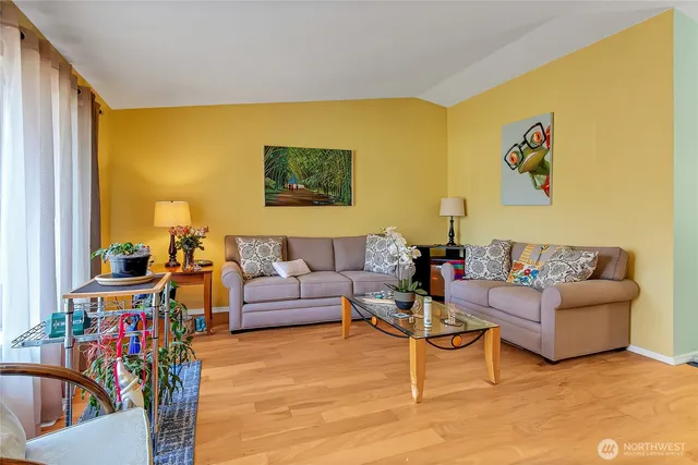 $665,000 | 2203 Lincoln Place Southeast, Renton, WA 98055