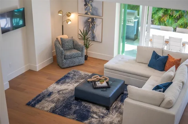 $2,140,000 | 2420 Floyd Street, Sarasota, FL 34239