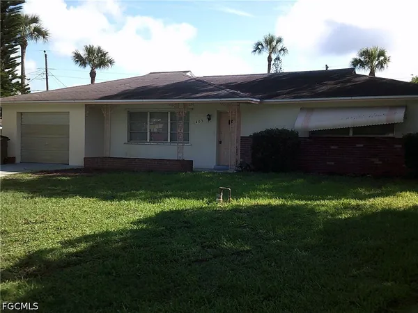 $1,400 | 1405 Juddale Street East, Lehigh Acres, FL 33936
