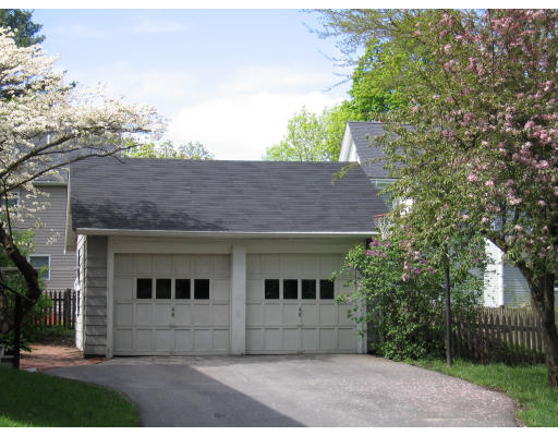 24 Vale Road Reading, MA 01867 - Photo 11 of 12 Gallery Image 11