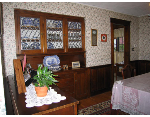 24 Vale Road Reading, MA 01867 - Photo 7 of 12 Gallery Image 7