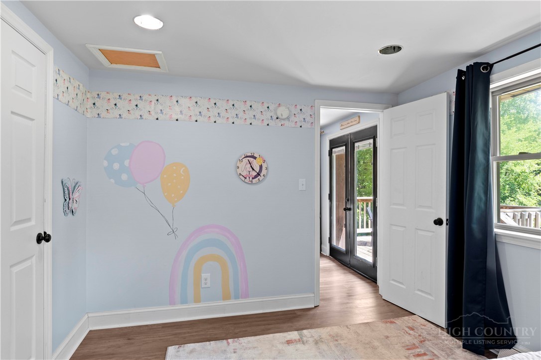 142 Pioneer Road Harmony, NC 28634 - Photo 38 of 49 a view of an entryway