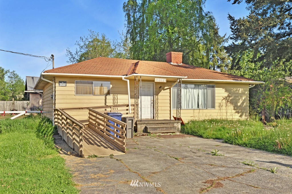 12030 Alexander Road Everett, WA 98204 - Photo 1 of 2