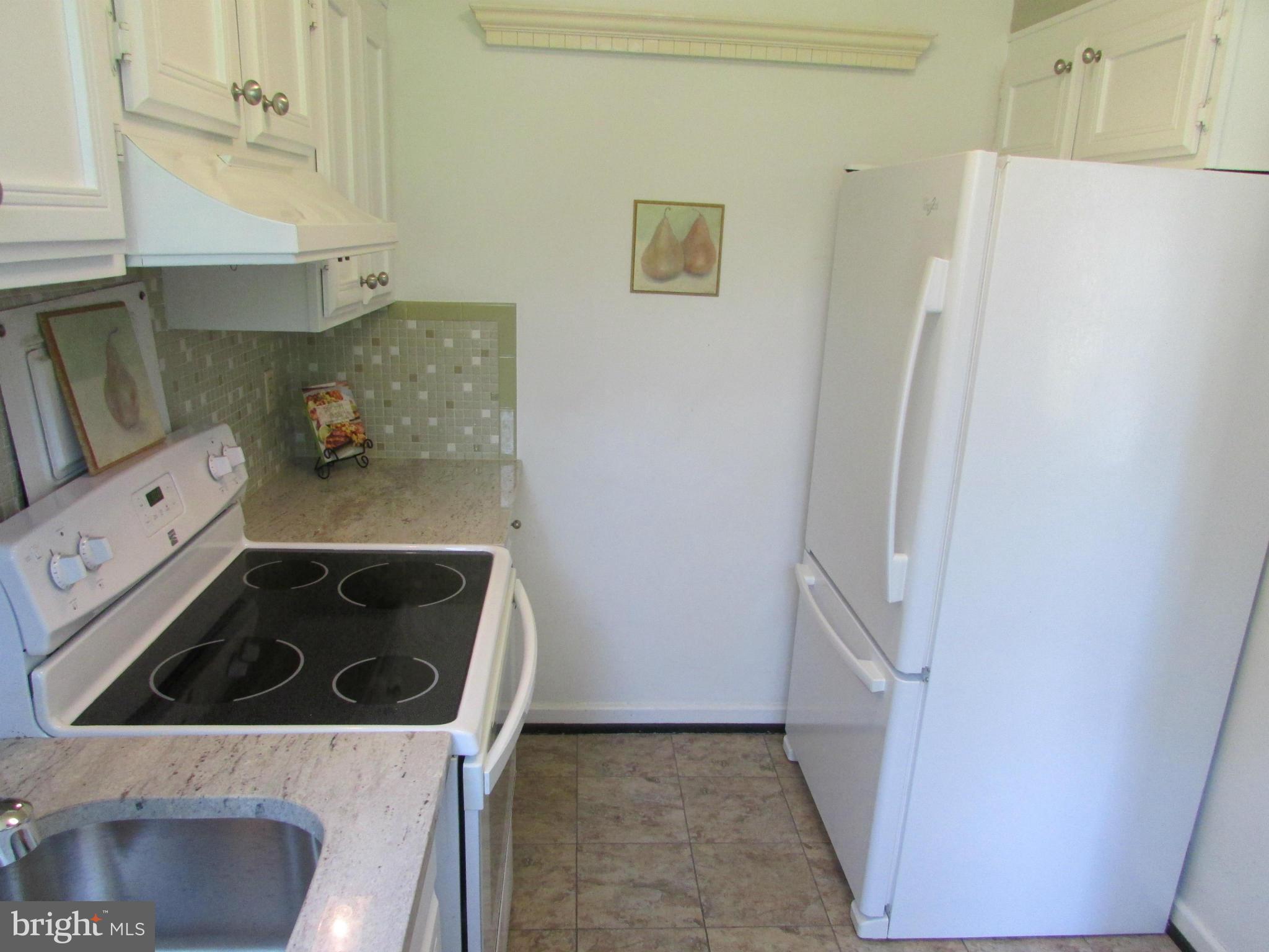 13 Ridge Road, Unit K Greenbelt, MD 20770 - Photo 6 of 19 Kitchen