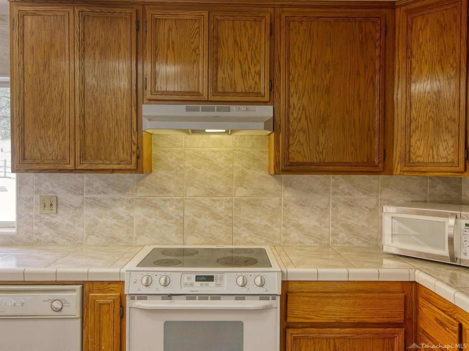 27960 Cumberland Road Tehachapi, CA 93561 - Photo 17 of 43 Gallery Image 17