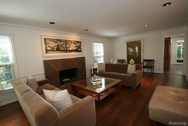 343 Glengarry Road Bloomfield Hills, MI 48301 - Photo 5 of 23 Living Room With Fireplace