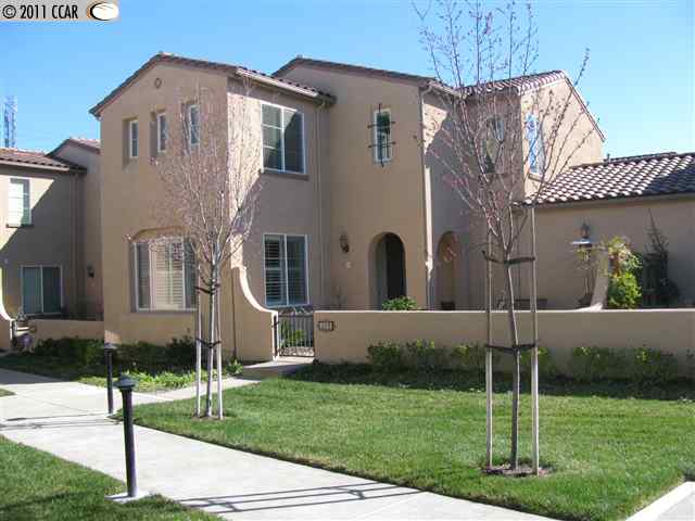 1212 Cedarwood Loop San Ramon, CA 94582 - Photo 1 of 1 a view of a back yard of the house