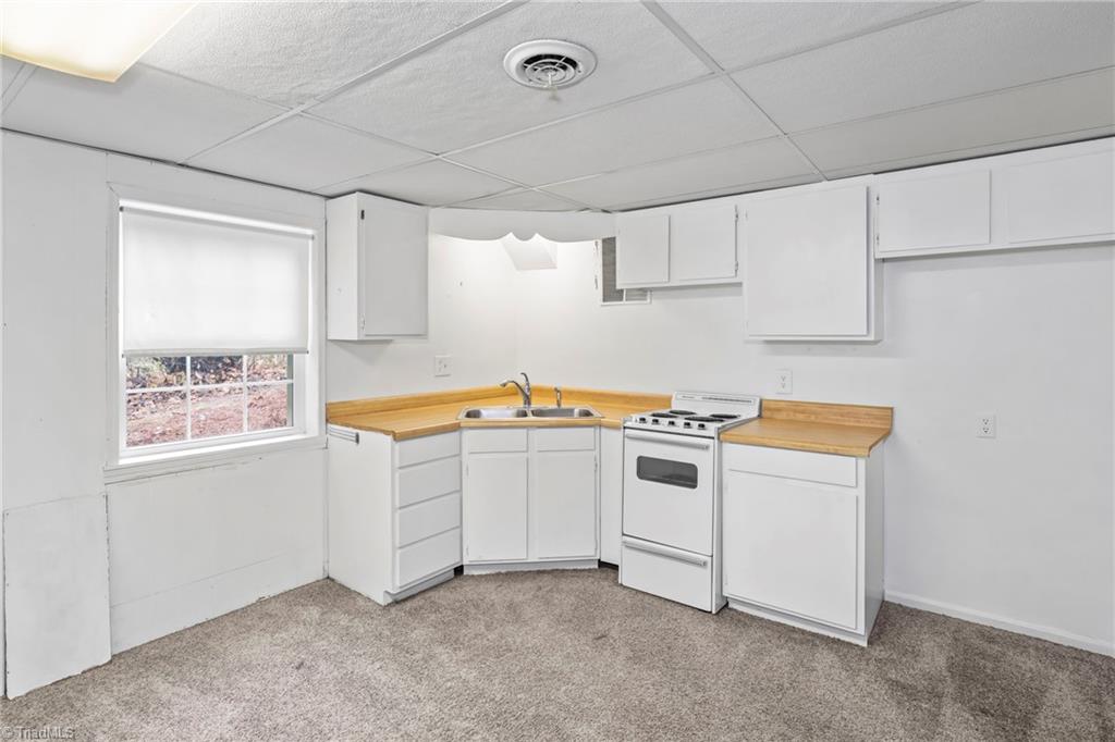 142 Cameron Road Lexington, NC 27295 - Photo 29 of 41 Basement Kitchen