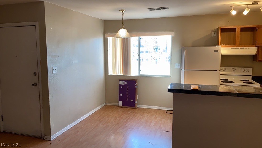2162 East Desert Inn Road Las Vegas, NV 89169 - Photo 2 of 50