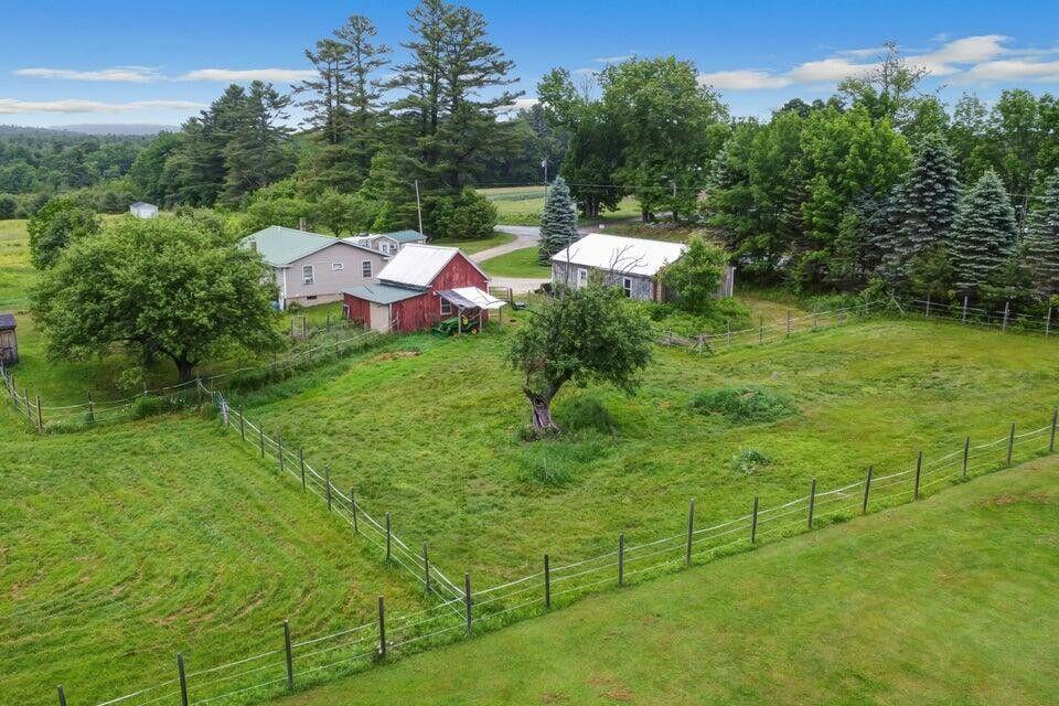 37 Quaker Ridge Road Casco, ME 04015 - Photo 4 of 57 20250807181818424038000000-o