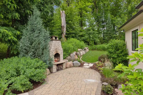 $3,125,000 | 405 Carpenters Point, Wayzata, MN 55391
