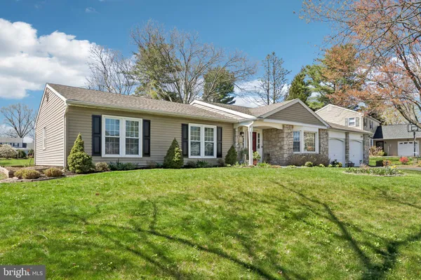 $749,000 | 923 Pickering Drive, Yardley, PA 19067