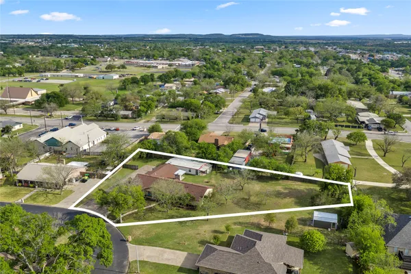 $595,000 | 217 Corder Lane, Burnet, TX 78611