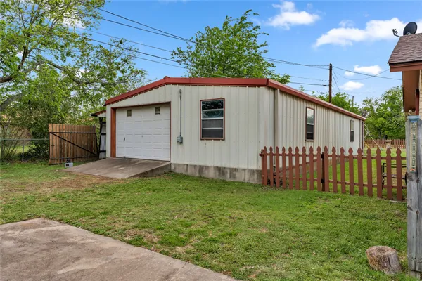 $595,000 | 217 Corder Lane, Burnet, TX 78611
