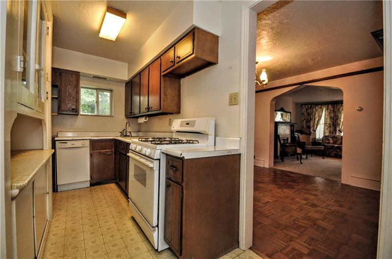 1049 Boyce Road Upper St. Clair, PA 15241 - Photo 13 of 25