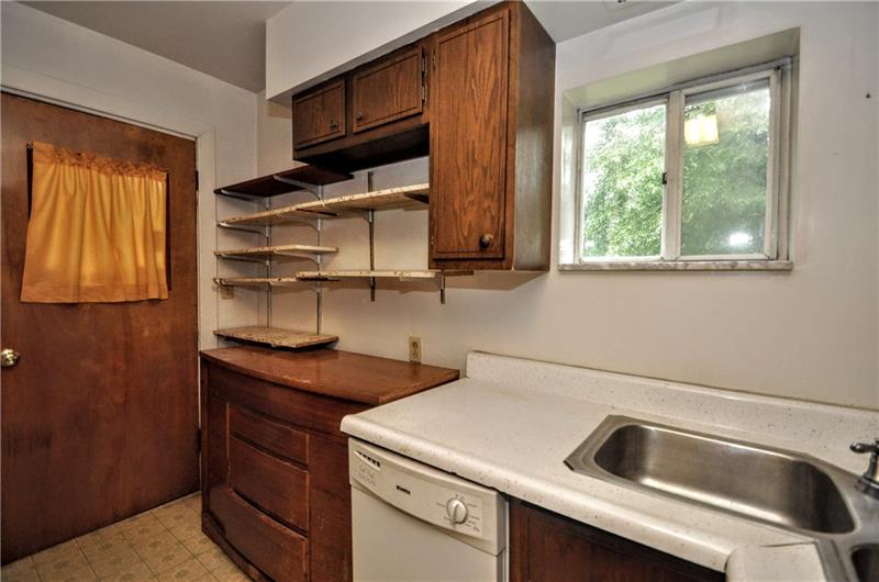 1049 Boyce Road Upper St. Clair, PA 15241 - Photo 16 of 25