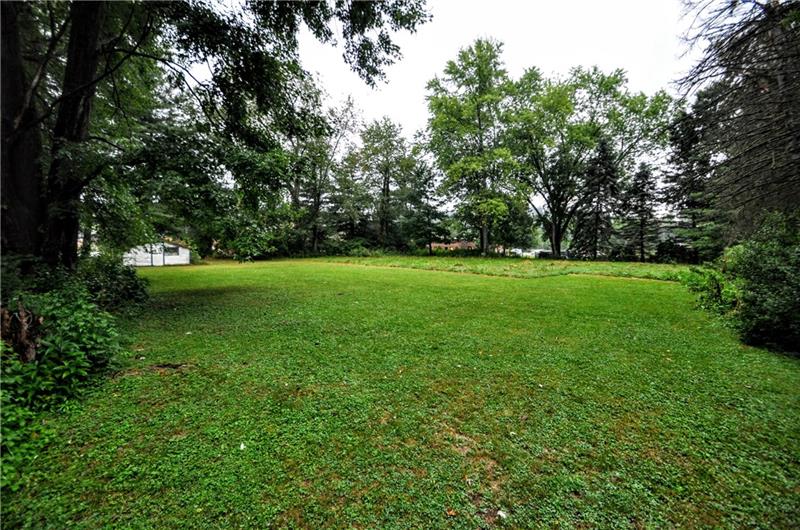 1049 Boyce Road Upper St. Clair, PA 15241 - Photo 3 of 25