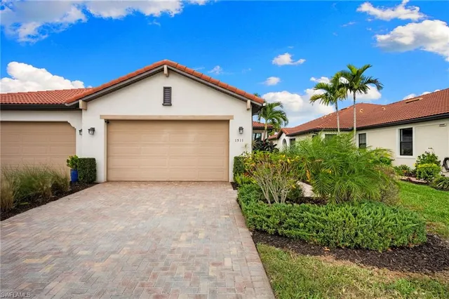 $539,500 | 1511 Oceania Drive South, Naples, FL 34113