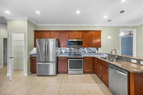 $539,500 | 1511 Oceania Drive South, Naples, FL 34113