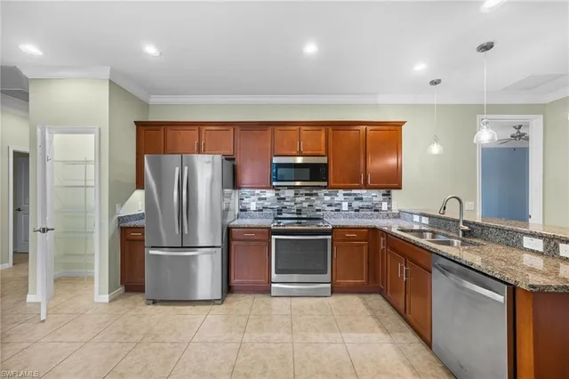 $539,500 | 1511 Oceania Drive South, Naples, FL 34113