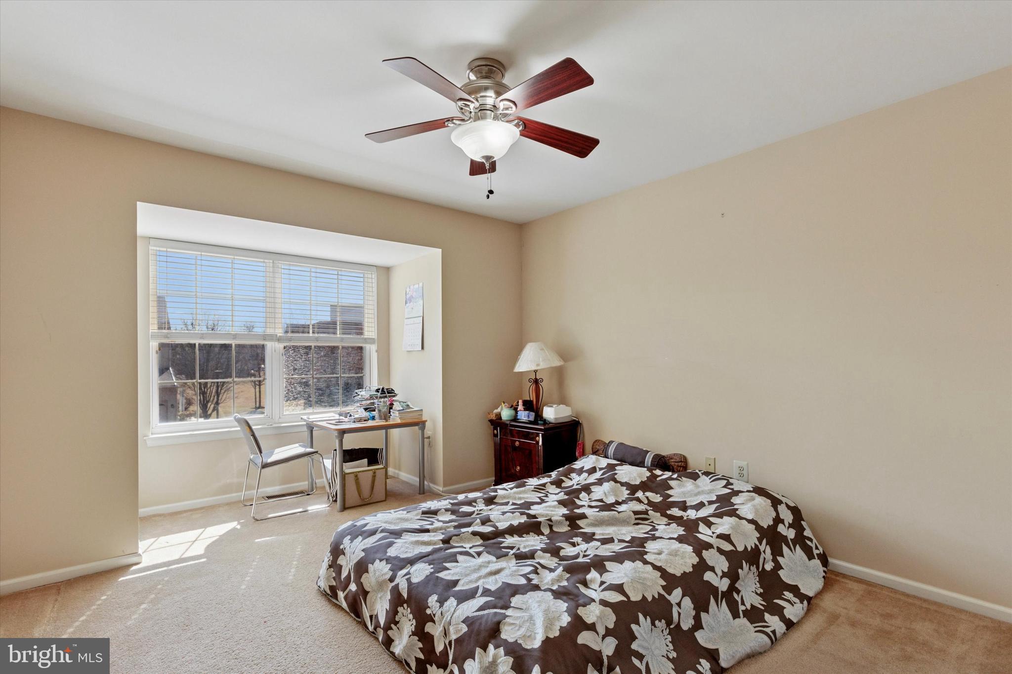 95 Arbor Circle Colmar, PA 18915 - Photo 22 of 26 a very nice looking room with a large bed