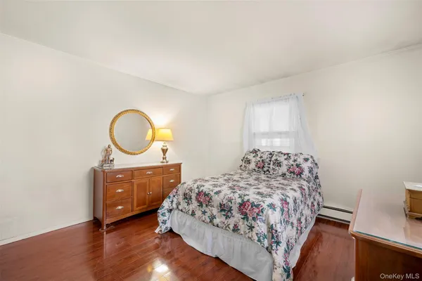 $689,999 | 60 Flamingo Road, Levittown, NY 11756
