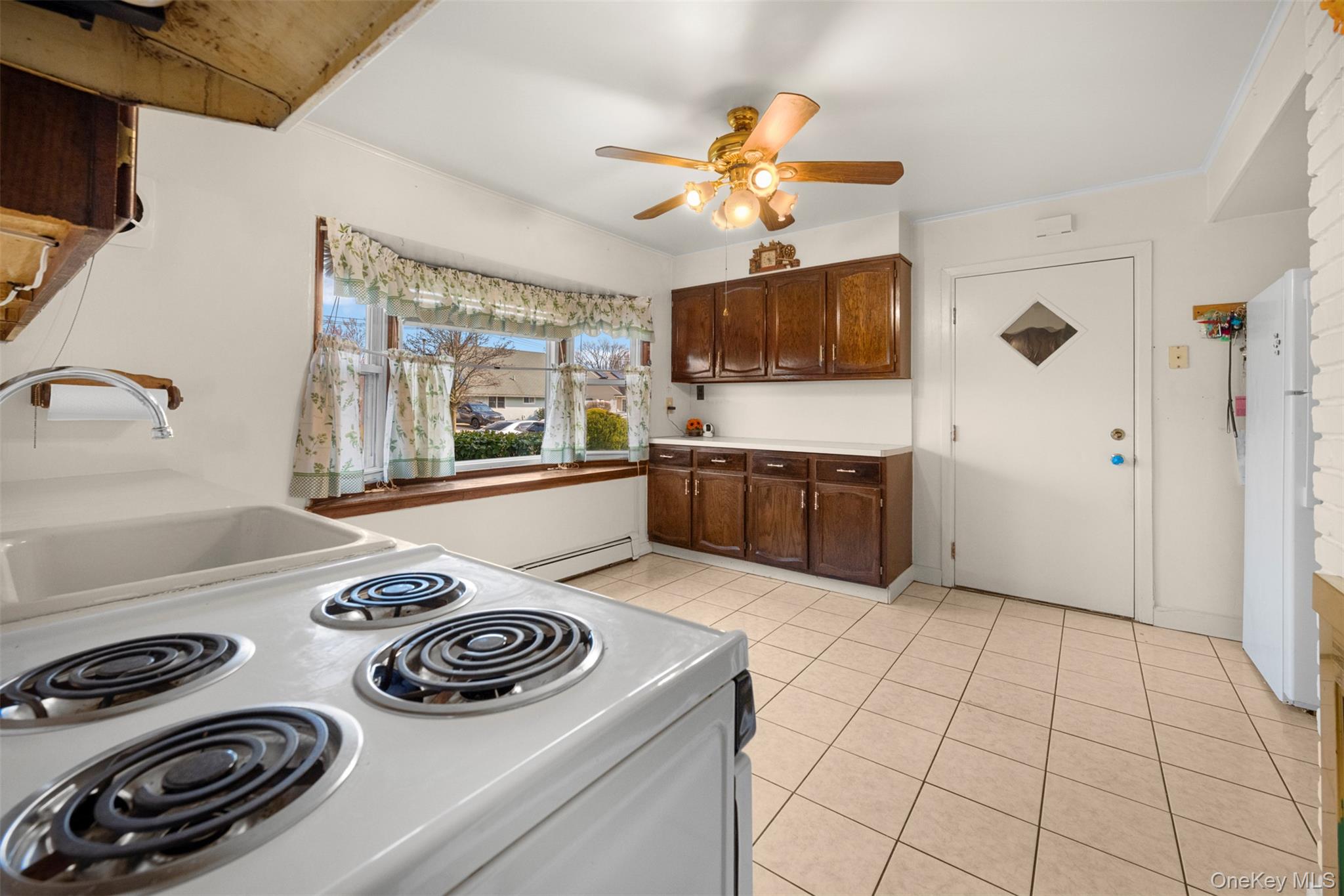 60 Flamingo Road Levittown, NY 11756 - Photo 6 of 50