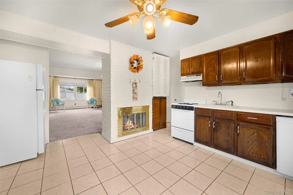 $689,999 | 60 Flamingo Road, Levittown, NY 11756