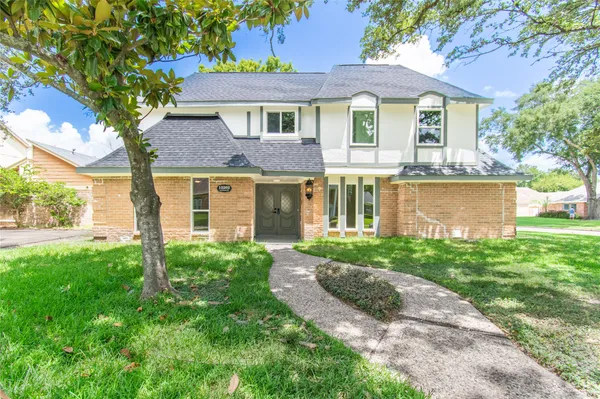 $380,000 | 15202 La Paloma Drive, Houston, TX 77083