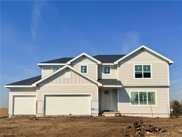 $515,000 | 20702 Emerald Street, Spring Hill, KS 66083