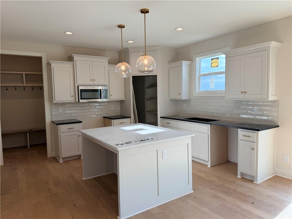 20702 Emerald Street Spring Hill, KS 66083 - Photo 8 of 30