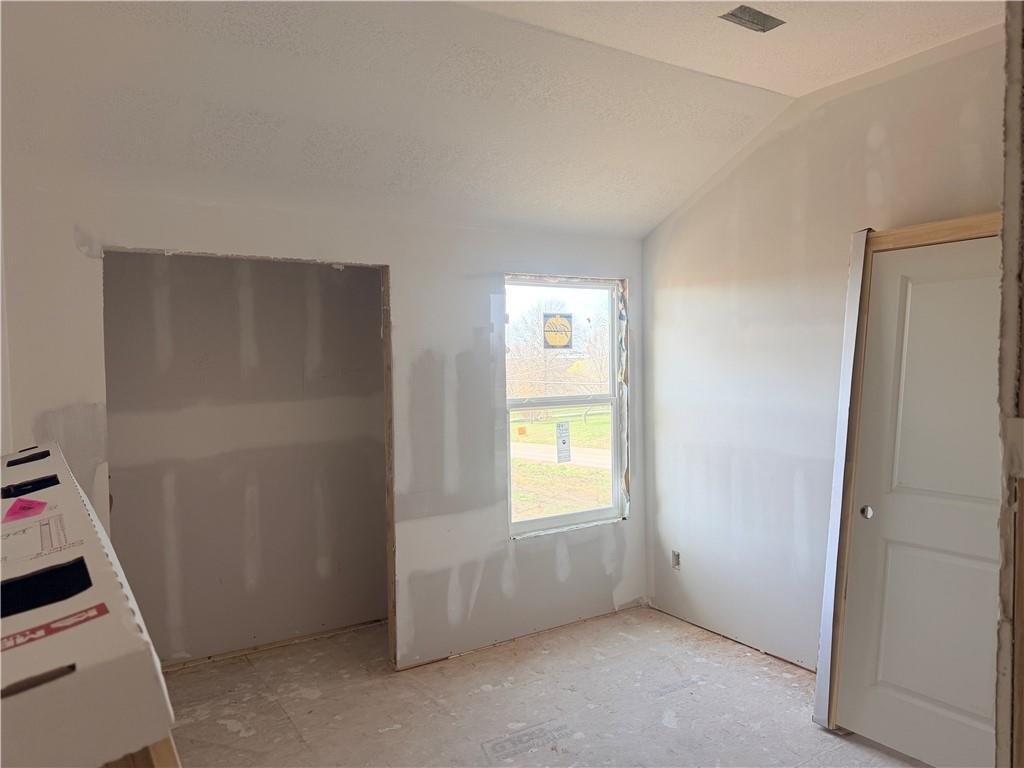 20702 Emerald Street Spring Hill, KS 66083 - Photo 10 of 31