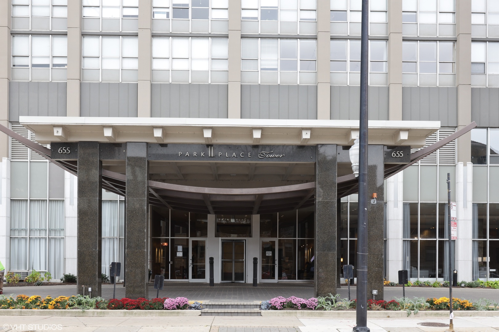 655 West Irving Park Road, Unit 315 Chicago, IL 60613 - Photo 1 of 18