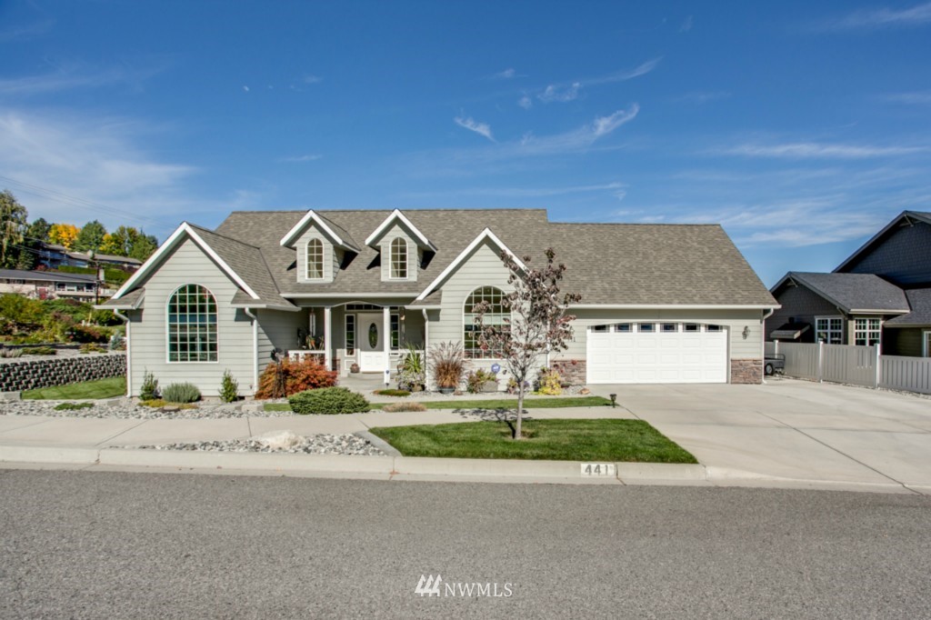441 Lars Lane Wenatchee, WA 98801 - Photo 1 of 24 Gallery Image 1