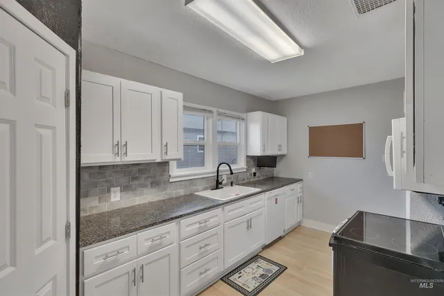 $235,000 | 426 9th Avenue North, Buhl, ID 83316