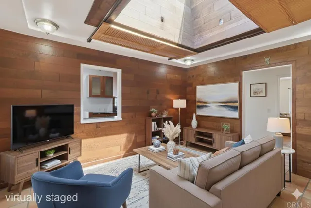 $725,000 | 962 Hanover Street, San Diego, CA 92114