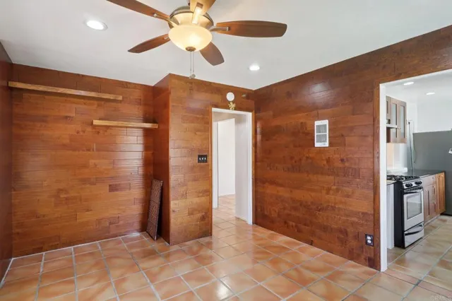 $725,000 | 962 Hanover Street, San Diego, CA 92114