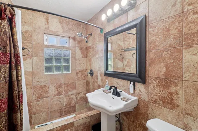 $725,000 | 962 Hanover Street, San Diego, CA 92114