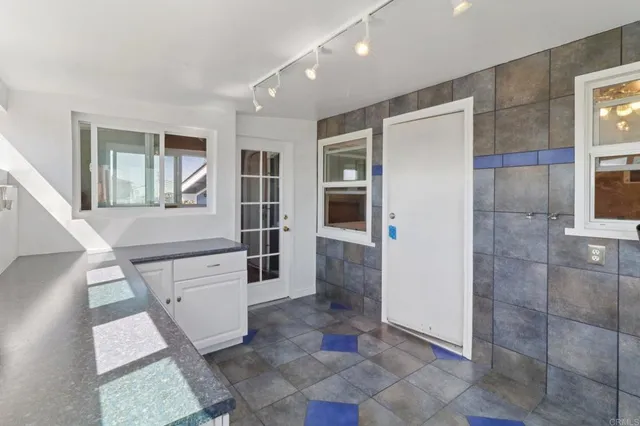 $725,000 | 962 Hanover Street, San Diego, CA 92114