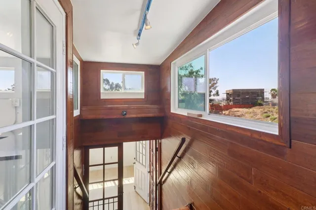 $725,000 | 962 Hanover Street, San Diego, CA 92114