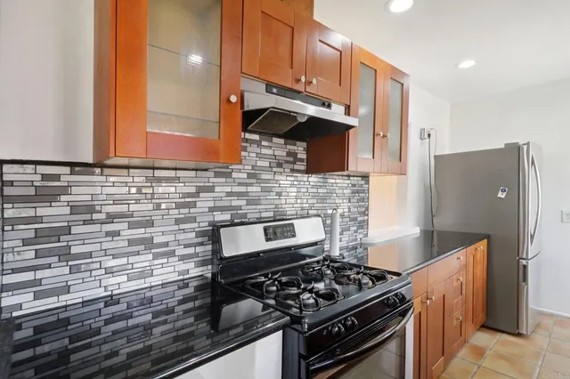 $725,000 | 962 Hanover Street, San Diego, CA 92114