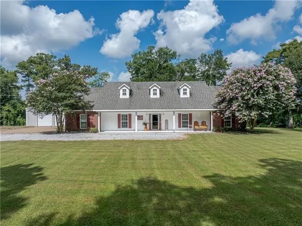 $2,500 | 1820 Highway 457, Lecompte, LA 71346